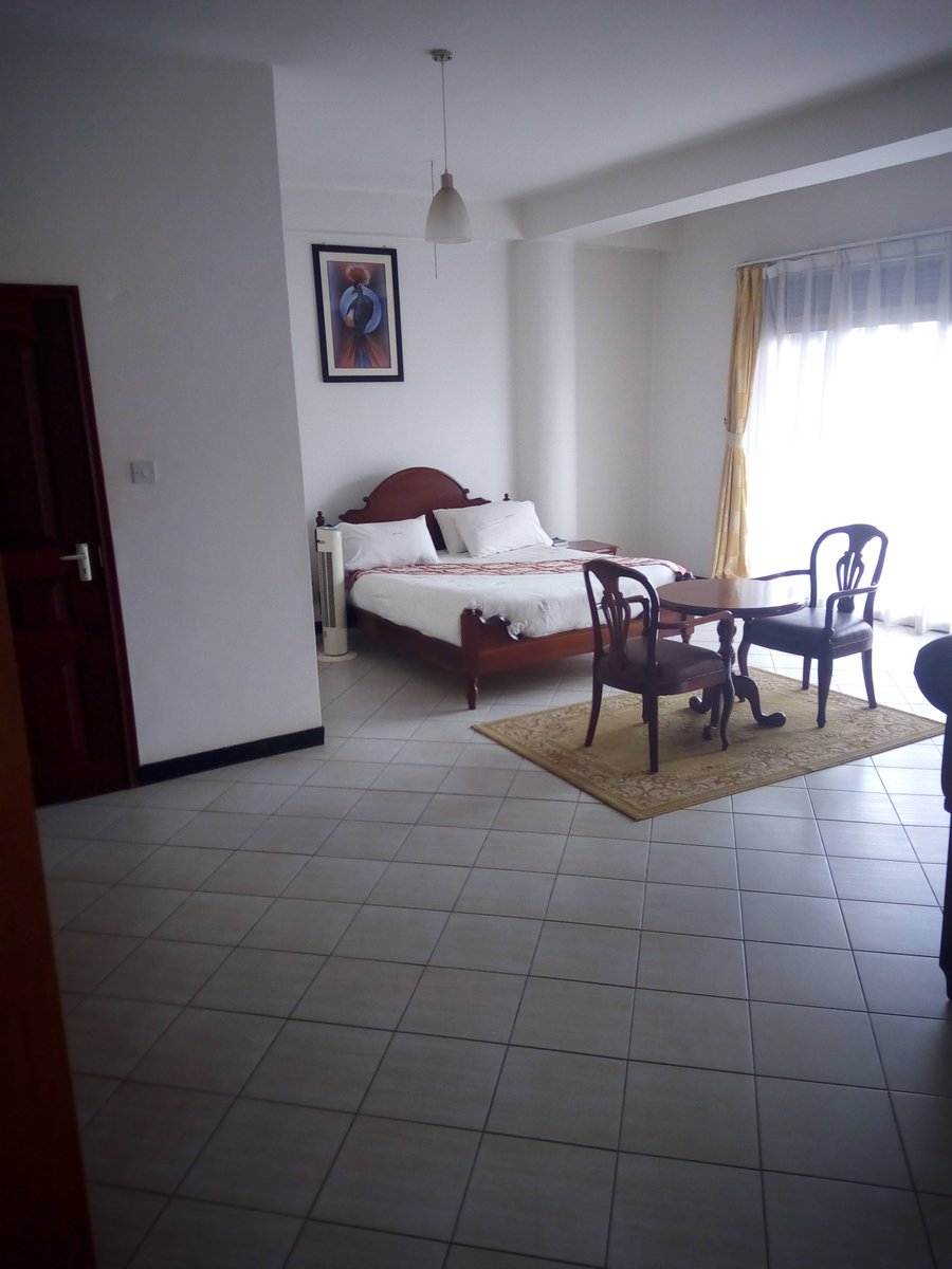 HotelTriangle's tweet image. We understand how it feels when you miss home, But our Experience will give you comforts away from home. #come live like a king in the sky