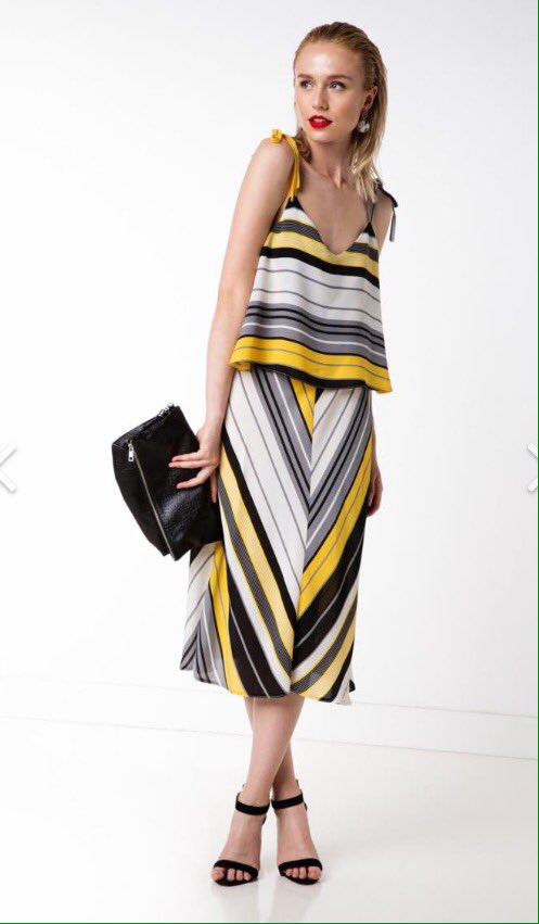 ogulyz's tweet photo. #summerdress #yazelbiseleri en sevdiklerim #fashion #summerstyle #fashionadvice #moda #trends #summerparty https://t.co/p5xMwIEha4