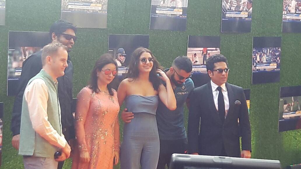 NurseryCenter's tweet photo. More pics of @AnushkaSharma, @imVkohli, @sachin_rt &amp; #AnjaliTendulkar at #SachinPremiere today 💙 #Virushka #SachinABillionDreams https://t.co/GMXNmhXjDI
