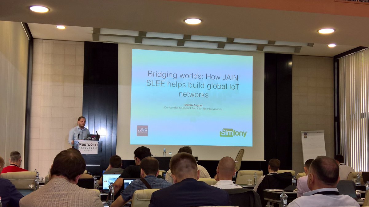 dominixio's tweet photo. Nice presentation about using the good old #JAINSLEE  technology for #IoT applications by @simfonymobile at #Restconn2017 @telestax https://t.co/gQRZQq88FG