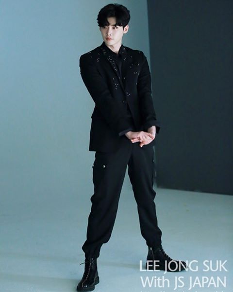 WithJsFCI's tweet photo. #LeeJongSuk | Men's Uno HK BTS
Cr: as tagged
#LeeJongSukFcIndonesia #Ljsfci #WithJsFci # #LeeJongSukFcIndonesia #LeeJongSukFansClubIndo https://t.co/OEoTmVwSGZ
