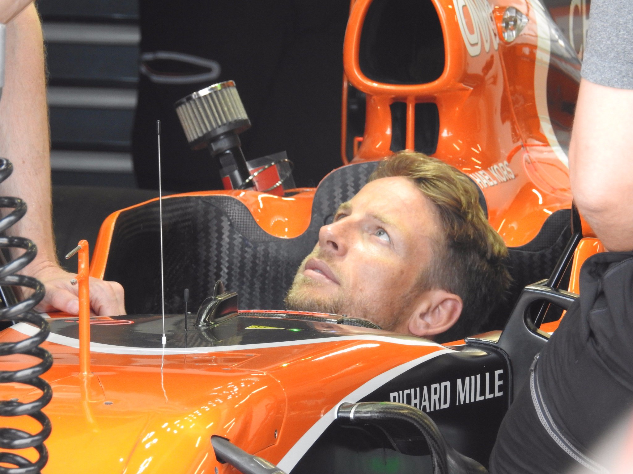 DAly0mJXgAAswEQ.jpg:large