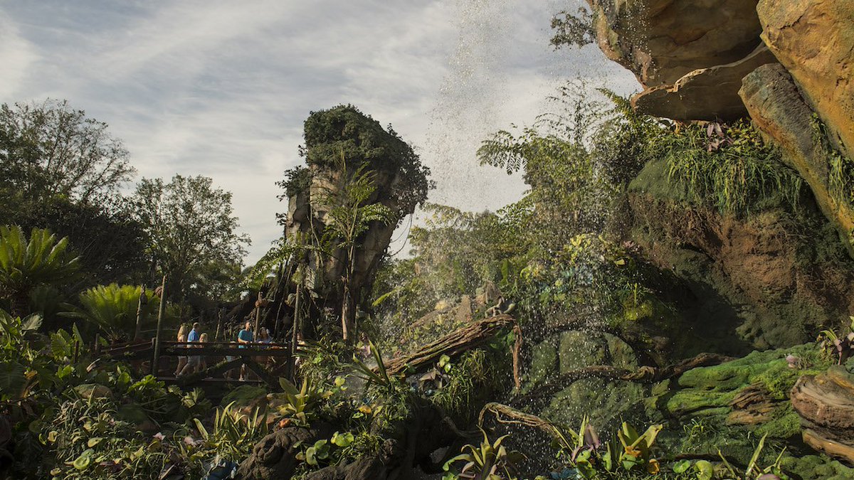 Watch our #DisneyParksLive stream of the dedication of Pandora – The World of Avatar now: bit.ly/2rPNdmK #VisitPandora