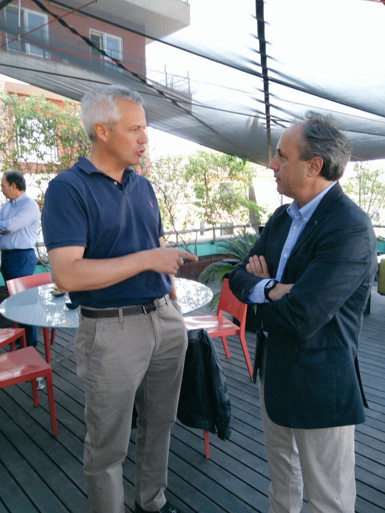Referencia_2's tweet photo. Hoy hacemos #networking desde lo más alto 
#SoyNetworking ¿y tú? https://t.co/lF4vSbQDRI