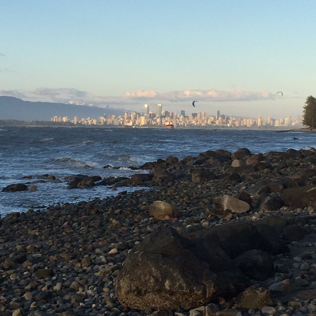 campbell_viv's tweet photo. Downtown Vancouver! #YouCallItVancouver #ICallItHome #Musqueam https://t.co/MX8weW9fnl