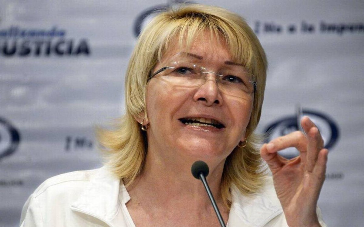 ElNacionalWeb's tweet photo. Ortega Díaz confirmó que una lacrimógena de GNB asesinó a Juan Pernalete https://t.co/TeqPCXYCLI  https://t.co/Xn69gLDT0d