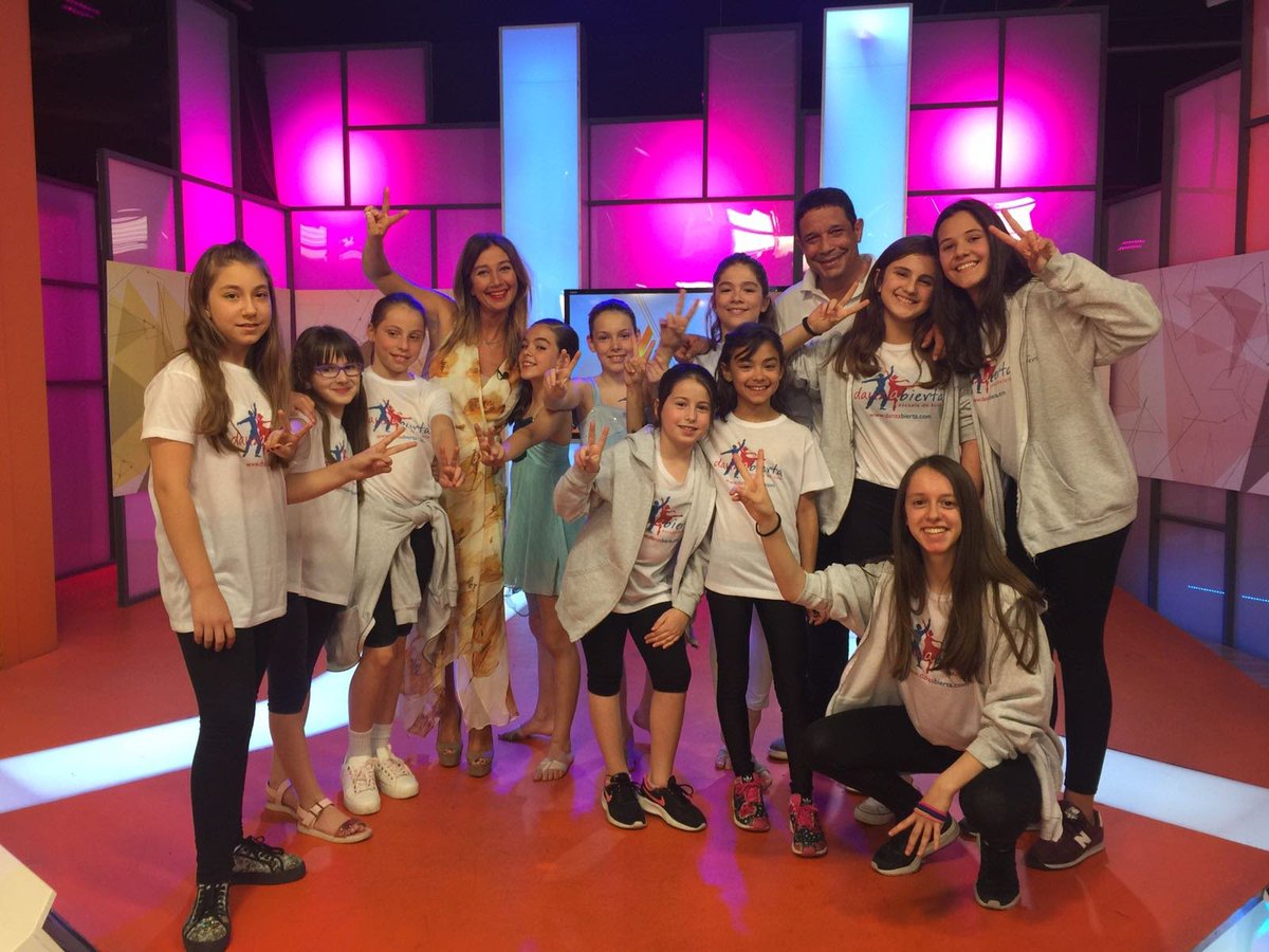 JorgeSAgramonte's tweet photo. Tarde en la tele para presentar los ganadores de Danza Abierta en el Concurso Nacional de Danza #anaprode #danzabierta #rtvcyl  #Valladolid https://t.co/th5GwyyAtX