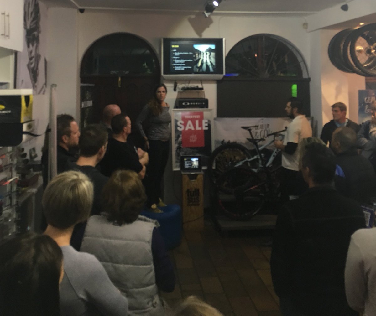 Alexa_Obviously's tweet photo. #Anchen talking us through #TheBoulderOfSouthAfrica here in Stellenbosch  @BMTbikeshop https://t.co/nNEN4zTLba