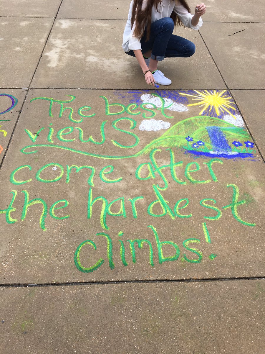 LPHSArt's tweet photo. Last day for seniors! A beautiful farewell brought to you by mrs. Bakers art students! Congrats grads! Class of 2017 https://t.co/2RrNL7t95n