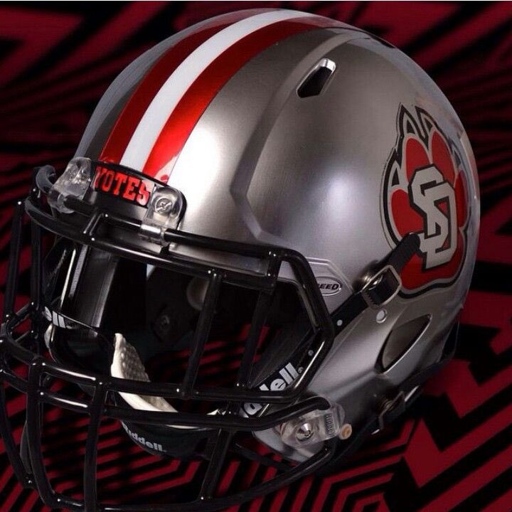 josh_aune816's tweet photo. Blessed to receive an offer from the University of South Dakota! #GoYotes https://t.co/erMeaQy9RE