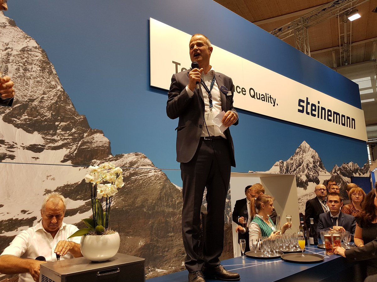 industrialdots's tweet photo. Happy 100th birthday #Steinemann. It's a pleasure to share this moment and your success at #Ligna2017 https://t.co/DVpVXpFdX1
