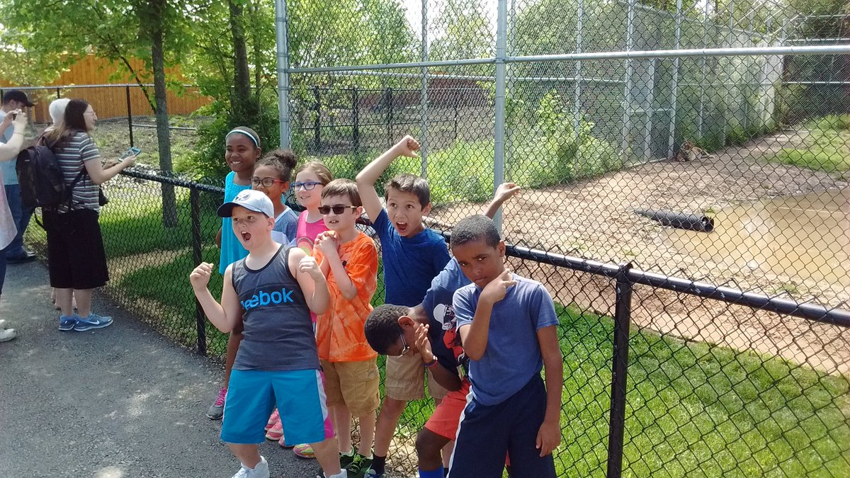 MrsValvo's tweet photo. Great day for a field trip!!! https://t.co/HtnZx06BrY