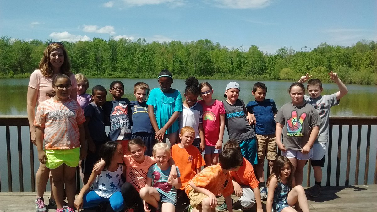 MrsValvo's tweet photo. Great day for a field trip!!! https://t.co/HtnZx06BrY