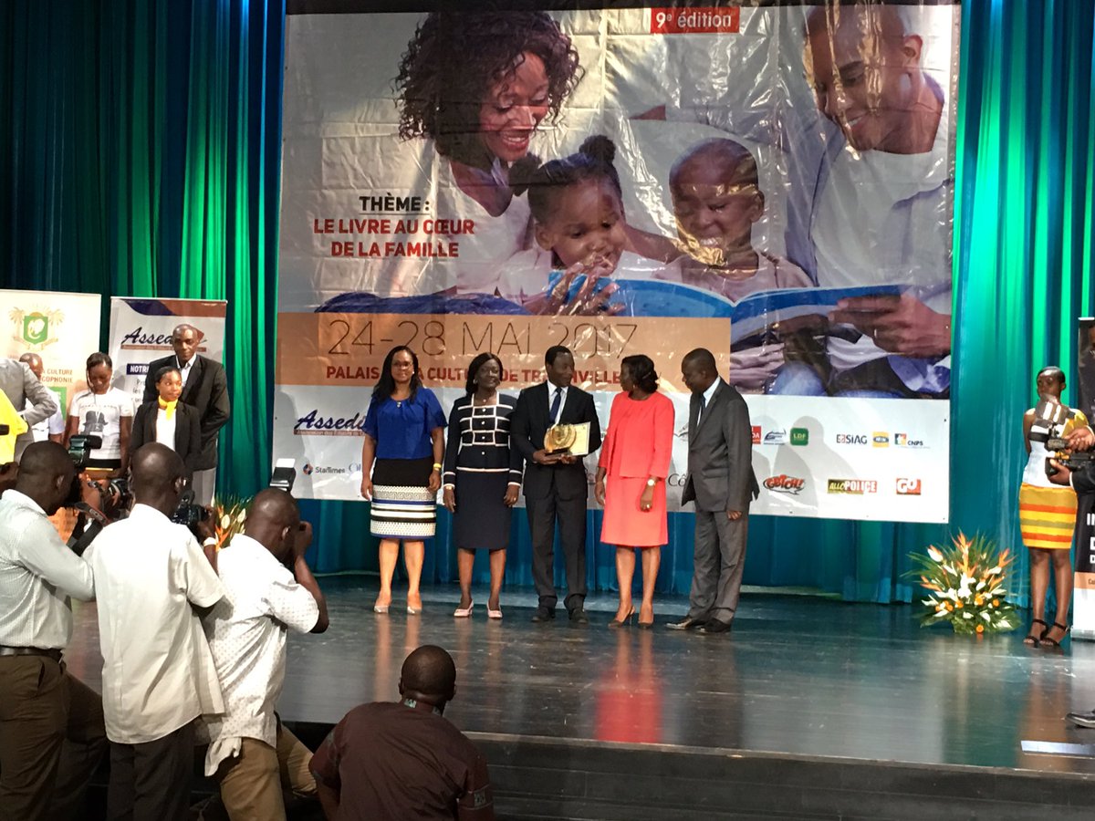 Josué Guebo, Grand Prix Bernard B Dadié de la #littérature. Félicitations! #225 #SILA 2017