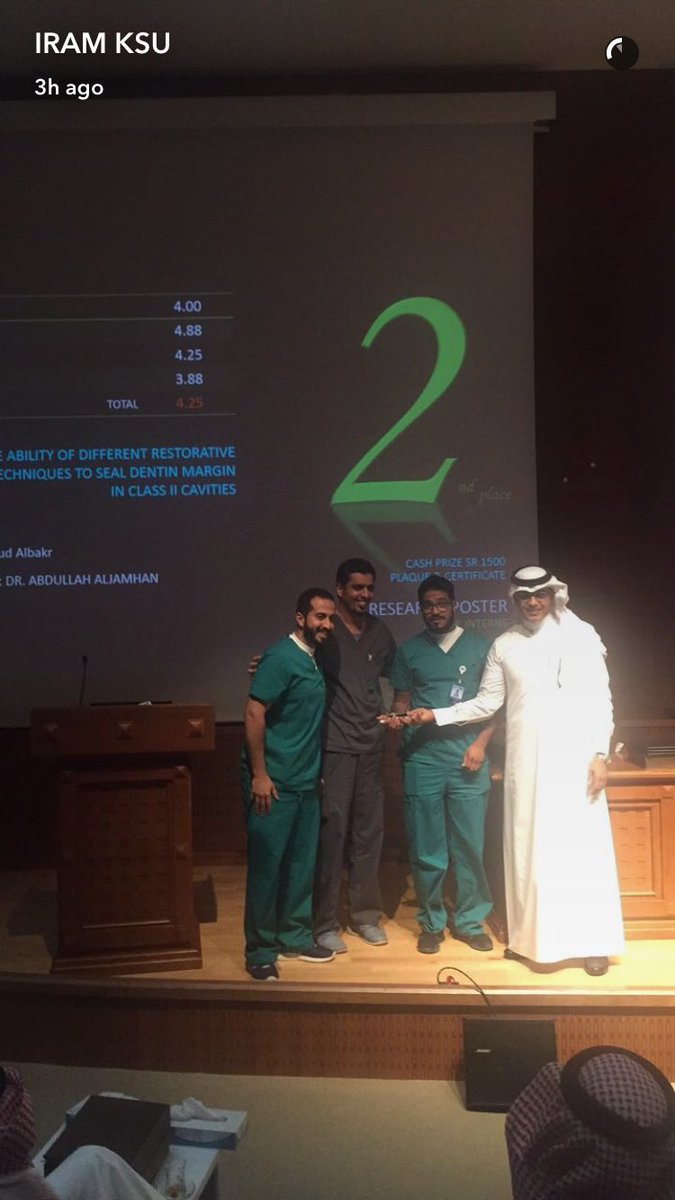 IRAM_KSU's tweet photo. المراكز الثلاث المُستحقة لجائزة أفضل ملصق علمي على مستوى أطباء و طبيبات الامتياز 👏🏻👏🏻#IRAM2017 #كلية_طب_الأسنان #مستشفى_طب_الأسنان_الجامعي https://t.co/cl0E9Aj4QK