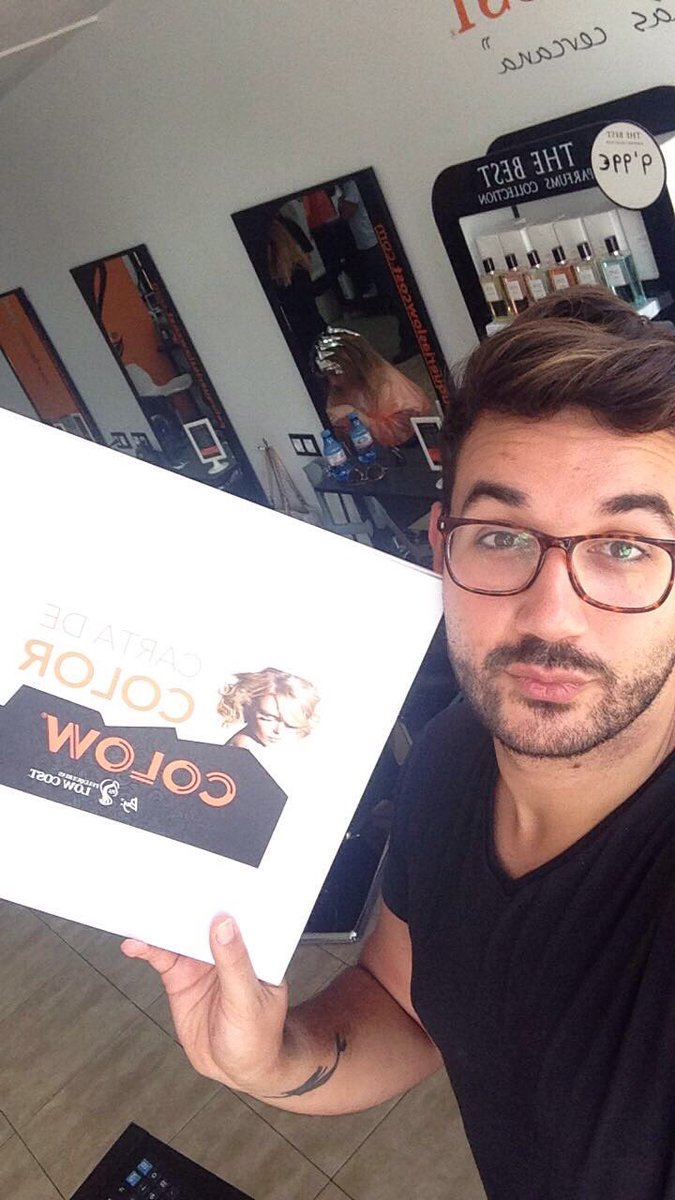 Ya tenemos nueva carta de #color exclusivos de #peluqueria #lowcost pruébalos todos en #Rincondelavictoria #Lacaladelmoral  yujuuuuuuuuuuuu