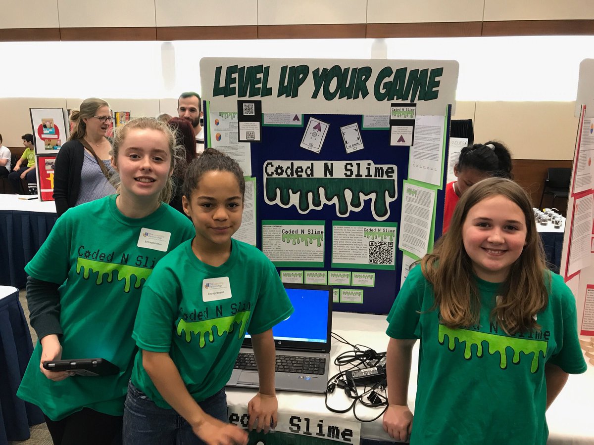 McM_MsT's tweet photo. Ss entrepreneurs truly appreciate the opportunity 2 showcase learning at different venues &amp; audiences! #eaprogram #EAshowcase #mcmbizday https://t.co/2T7eHeoJ7v