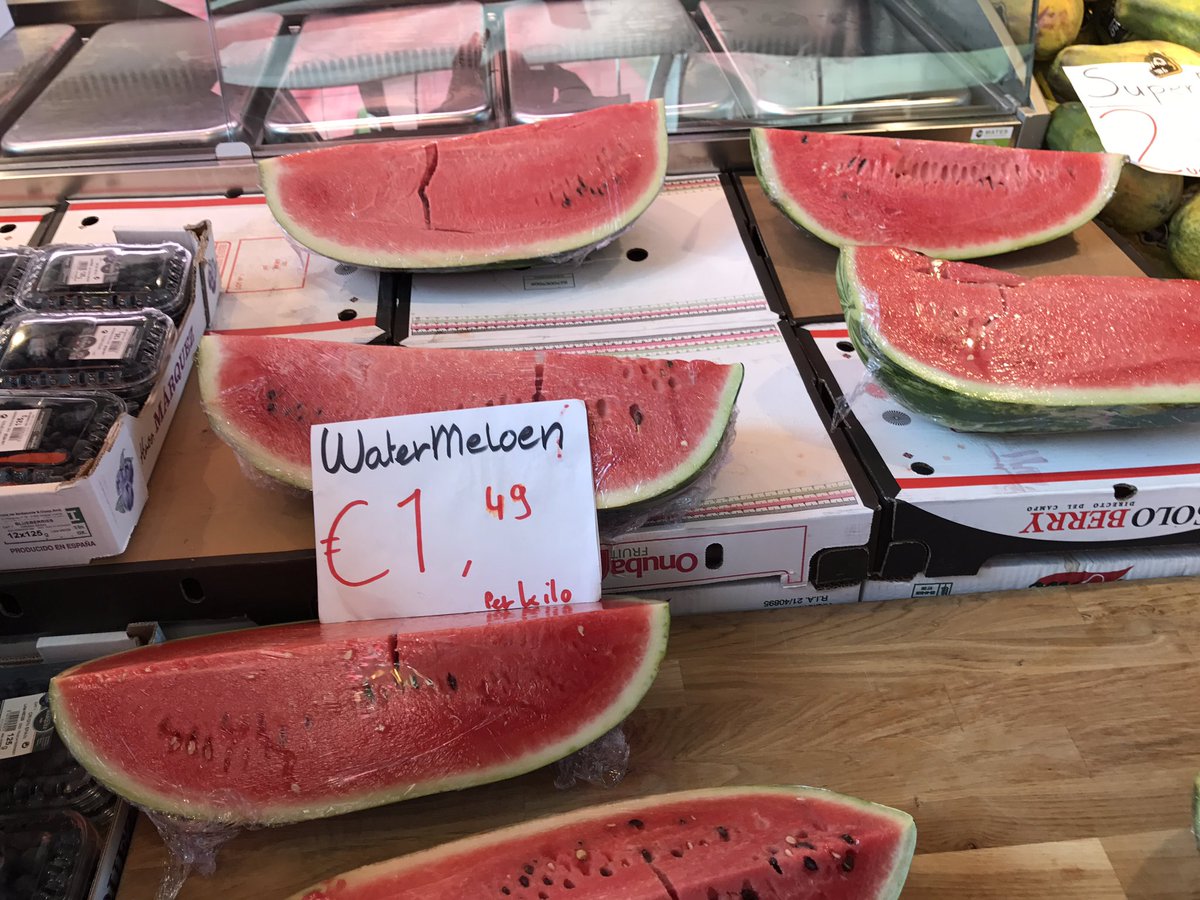 JAVARKES's tweet photo. #sandia en #Rotterdam #markthall https://t.co/ierGdTKF7r