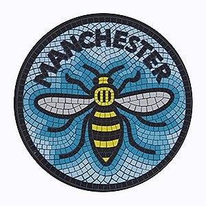 Becttk's tweet photo. #Ilovemanchester ❤️ #StandTogether 👫#ManchesterBees 🐝#PrayForManchester 🙏🏻#westandunited 💪🏻#WeStandTogether🚓🚑🚒 https://t.co/TEoTLdwWtQ