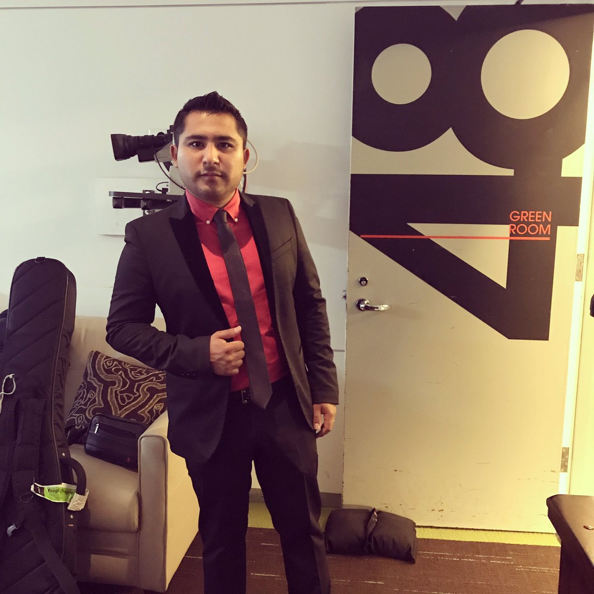 kirrienigma's tweet photo. Buenos días Los Ángeles CA, en tan solo minutos #teestoydejandoser por #aprimerahora @univision34 #EnigmaNorteño https://t.co/5CI9FmrEzu
