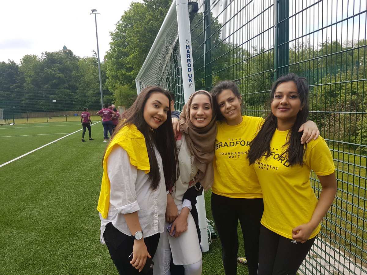 TeamYellowUoB's tweet photo. #teambradfest https://t.co/Xj1Oj6xi88