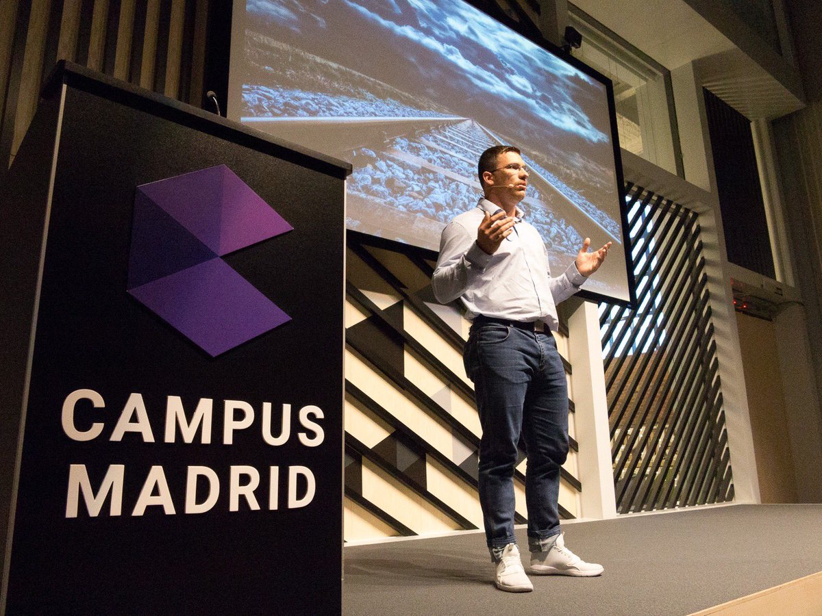 cabrerallacer_h's tweet photo. ¿Cuantas veces has dudado si dejar tomar una decisión a tu hijo?
Muy pronto en youtube, en #ignitemadrid 👌🔝#ignitemad4 #ponencias #ignite https://t.co/ujuQfoWgbj