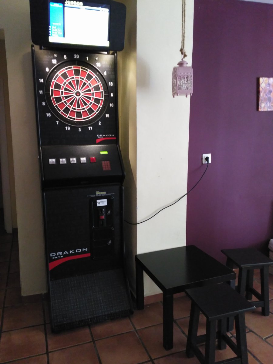 Puentedebarcas's tweet photo. Tenemos una nueva máquina para jugar a los dardos con multitud de juegos! Os apetece jugar solos o en grupo😁? https://t.co/08QhSoXzHC