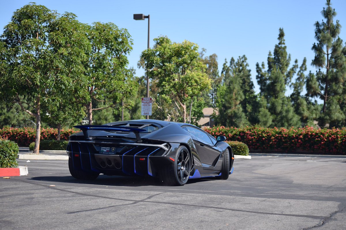 bhsupercars's tweet photo. @Lamborghini hire me! #lamborghini #centenario https://t.co/FhqumX6pk9