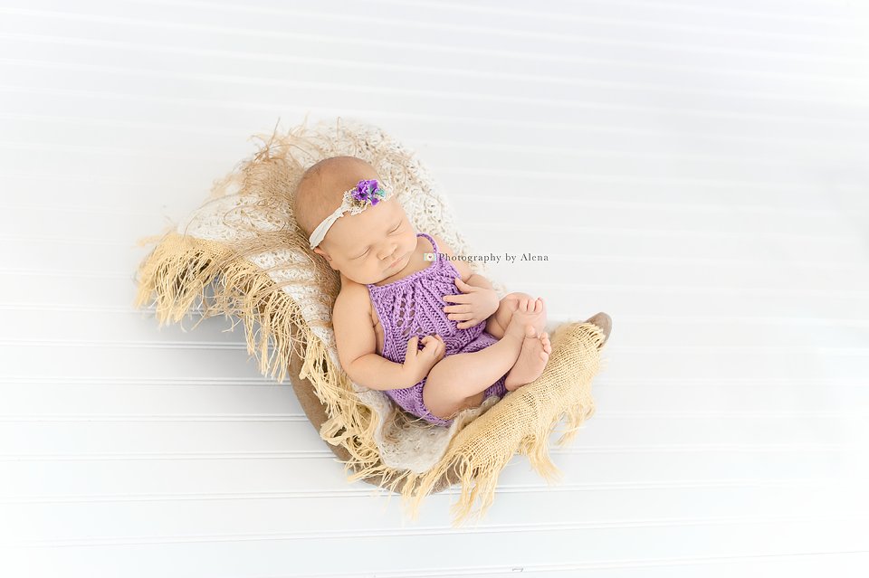 etsy.com/listing/516019…
#Babyprops #BabyShower #lavenderBodysuit #BabyGift  #BacklessBodysuit #NewbornProps #lavender #BabyGirlProps