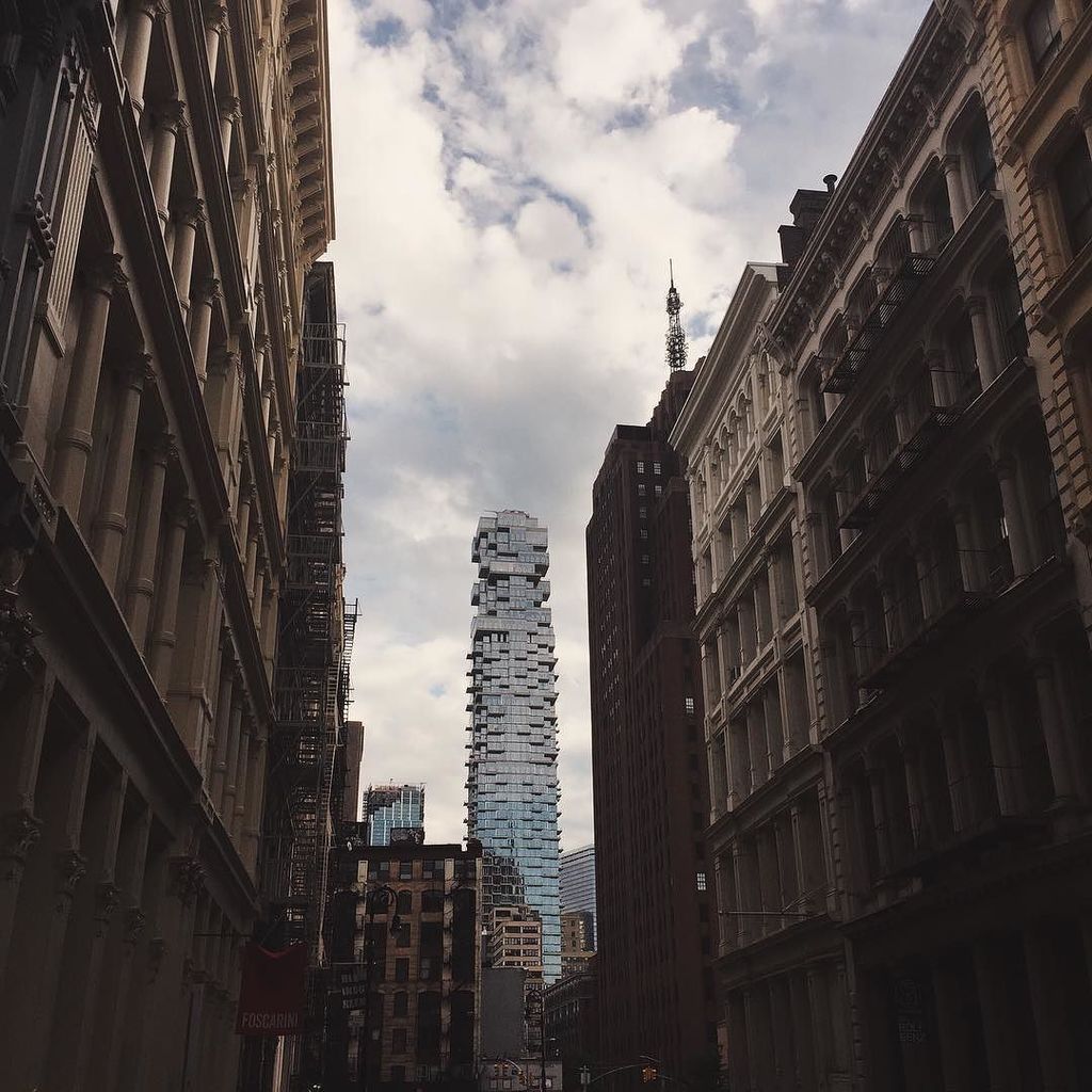 milly07's tweet photo. #cityscape #architecture #architecturenyc #cityscene #skyline #mobilemag #visualsgang #streetdreamsmag #createexpl… https://t.co/8zFZ1g4mrT https://t.co/w1TxkwnFnY