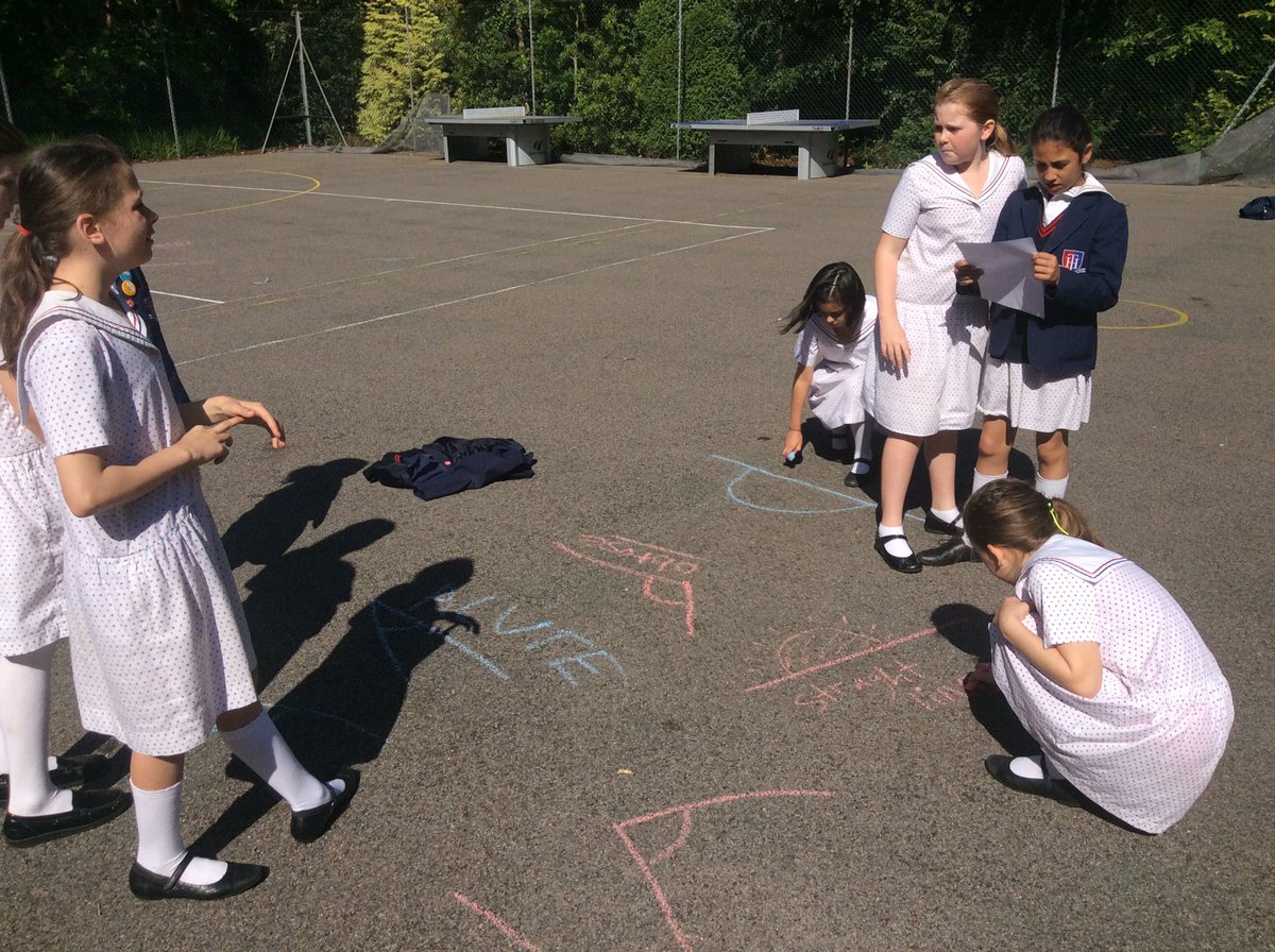 THSch_Maths's tweet photo. Year 5 can name, measure and calculate angles around a point. Brilliant practical and collaborative maths. Well done!✏️✏️😀#thy5 #thjunior https://t.co/bqmv47FocC