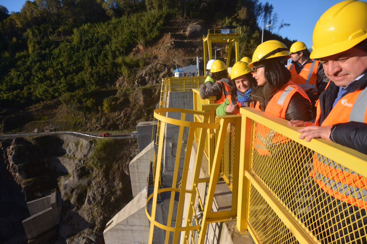 Iniciativa funciona ante eventuales crecidas del río y apertura de compuertas, condición normal de operación de la central. #ComplejoBiobio