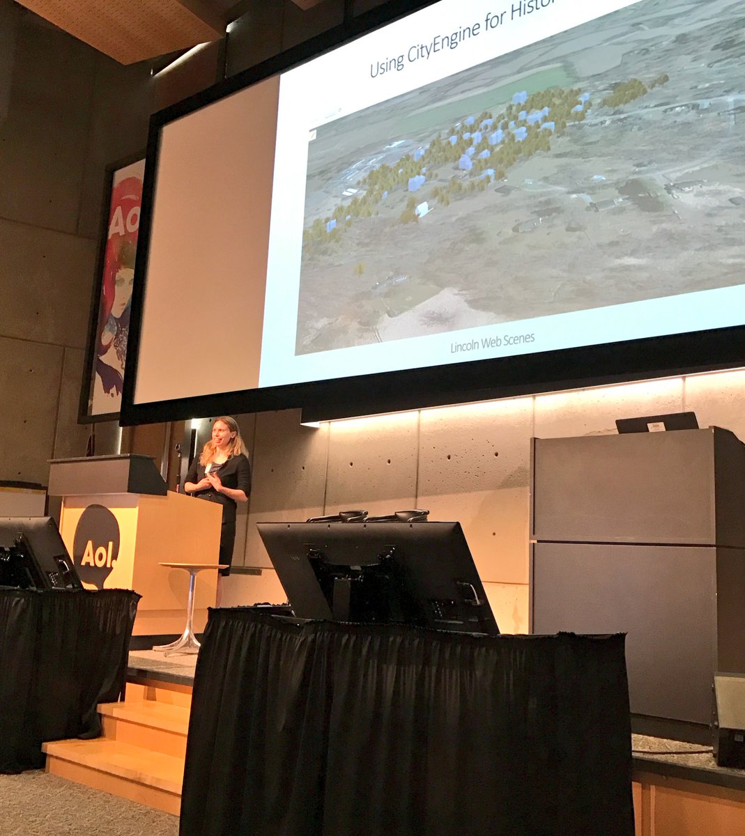 LoCoGISForum's tweet photo. Marion Constante speaking about #3dmodeling #historicresources. #gis #locogisforum https://t.co/DWV6k2UPjm