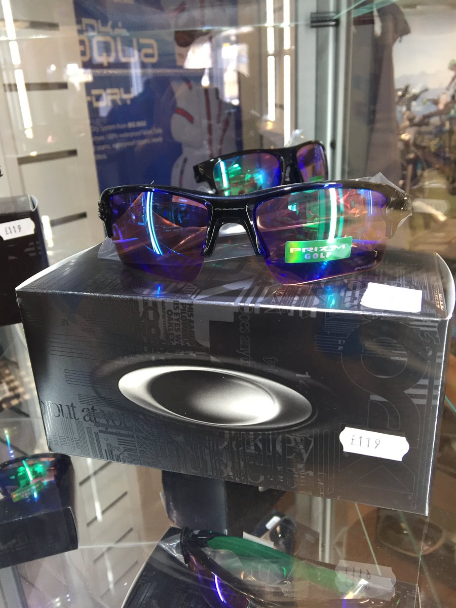 majorgolfdirect's tweet photo. Get ready for the summer. @oakley #eyewear now in stock #Huddersfield #golf #fashion #hugestocks https://t.co/0ZItdq3ZV6