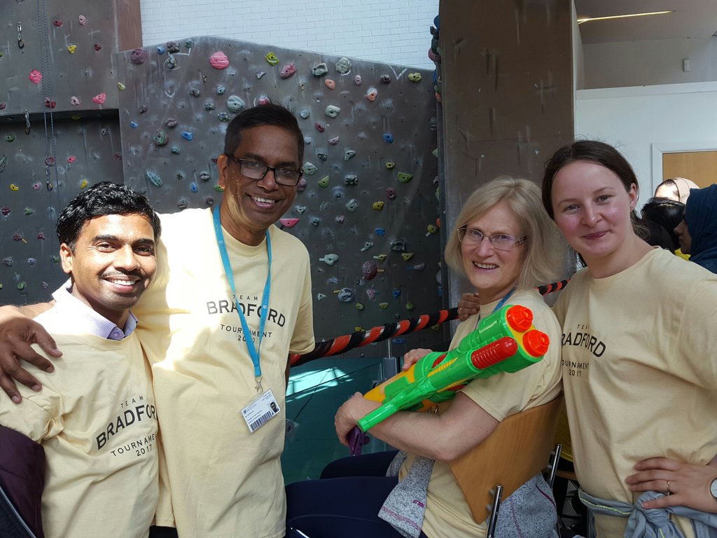 misreb's tweet photo. Team @SandyCamelsBfd ready to fight it #TeamBradFest https://t.co/SO6IDSL6zh