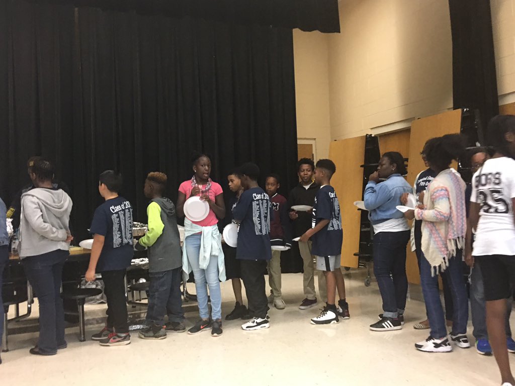 brainywizards's tweet photo. 2 more days..having a blast at the Fifth Grade Superlatives Breakfast. #EngineeringGreatness ❤️@wafflehouse @a_blenman @CampbellES_FCS https://t.co/6wlg61p6Rp