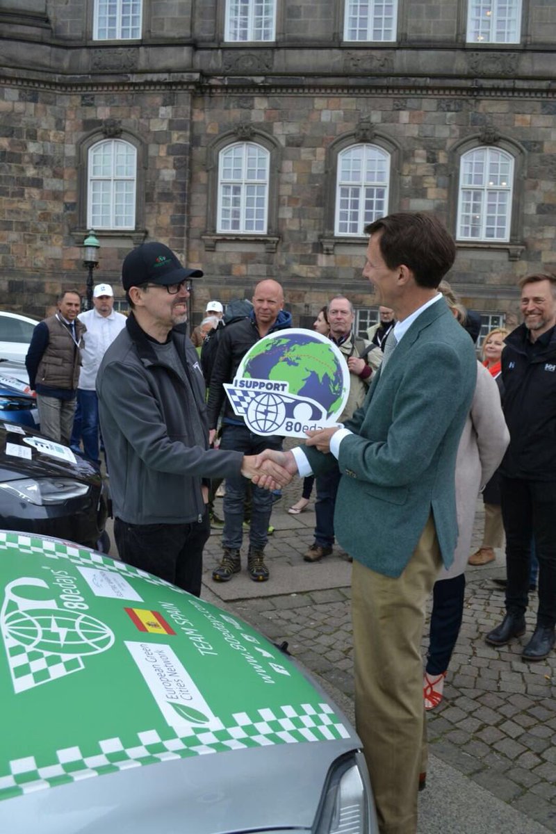 Chargelocator's tweet photo. #evtrophy started, have had an awesome chat with HRH price Joachim of Denmark who likes #80edays and supporting it! https://t.co/ORFl5tFVNF