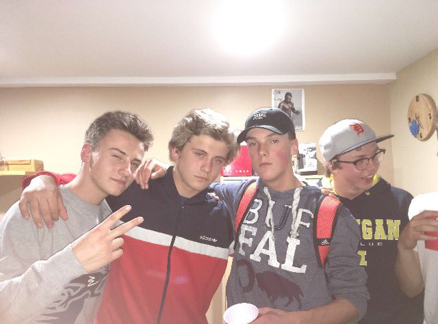 Kobe_regnier's tweet photo. @spennywear happs bro🍻❤️ https://t.co/pbWK3QXh2x