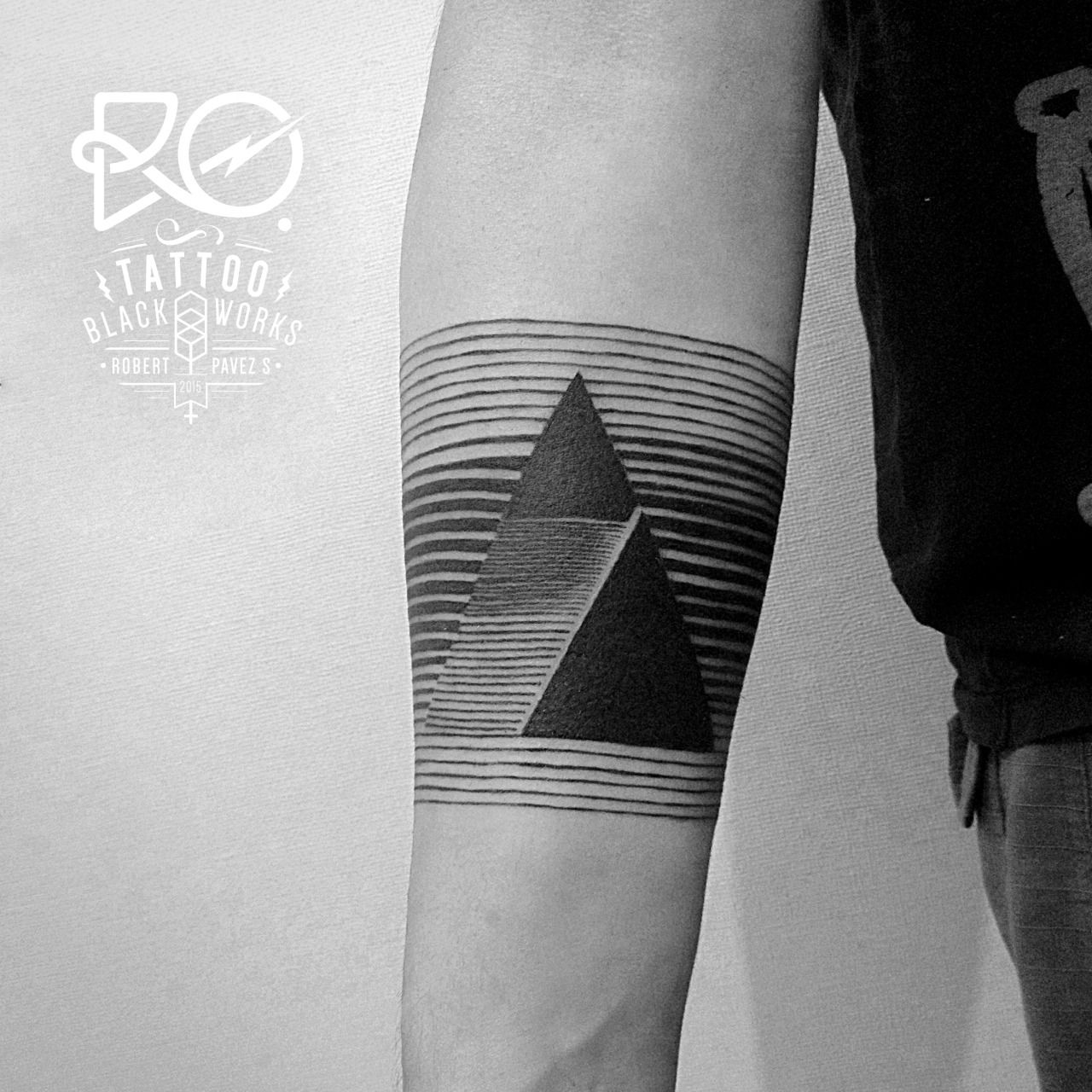 55 Best Geometric Tattoo Ideas