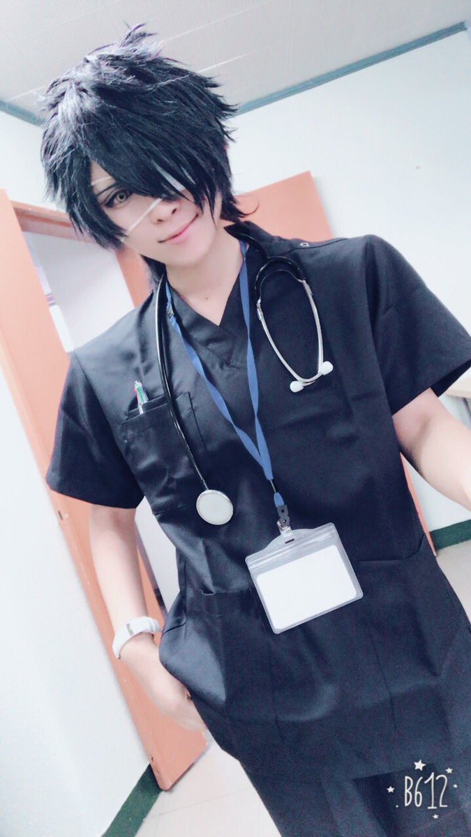shinaanpan's tweet photo. スクラブだけだととても研修医感 https://t.co/I07wiHQLEA