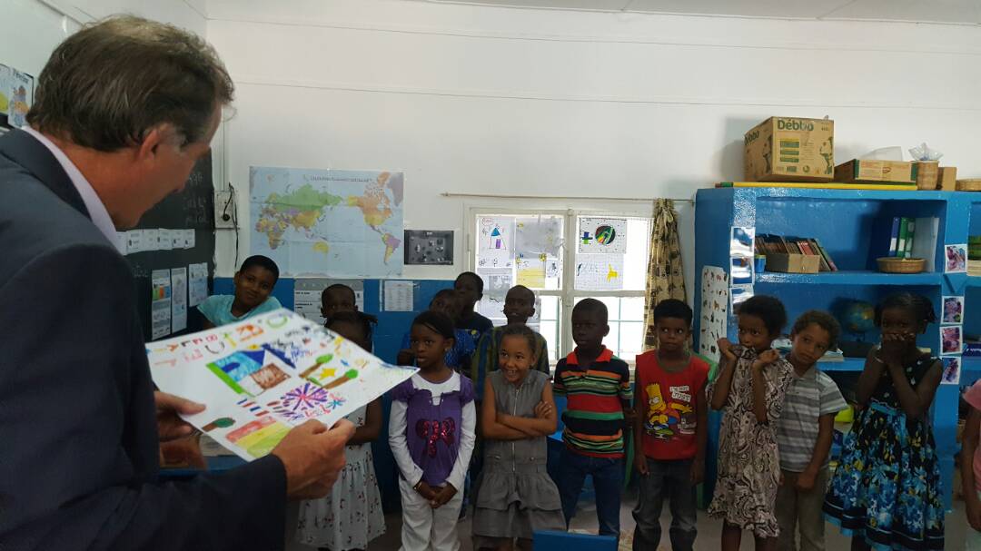 FranceoSenegal's tweet photo. Pr l'Ambassadeur l'éducation est 1grande priorité. "Réussir à apprendre, apprendre pour réussir" #Casamance #EcoleFR https://t.co/64NpD1XgBk