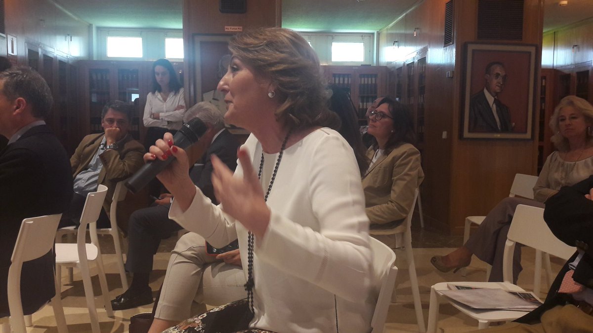 "El Estado debería hacer políticas concretas hacia las mujeres embarazadas. Reclamamos ayudas a la maternidad"
Amaya Azcona, <a href="/RedMadreFunda/">Fundación REDMADRE</a>