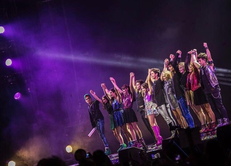 soyluna_of's tweet photo. Manchmal muss man einfach nur Danke sagen❤
#soyluna#concert https://t.co/UUNVdp9mBl