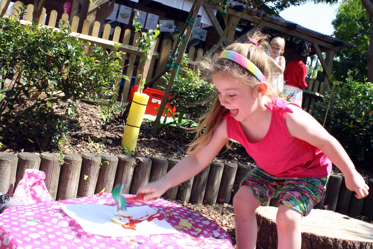 SJCJuniorSchool's tweet photo. An afternoon in the sun for our #ReceptionClass as they create #rainbow paintings with cotton pads & hammers! #outdoorlearning #SJCPrePrep https://t.co/eQAfRehwLw