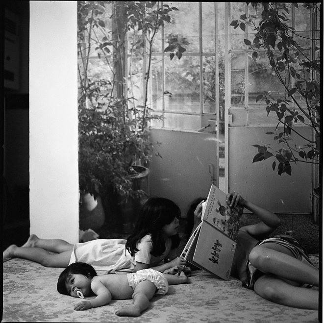 alexachang's tweet photo. Image: Guillermo Ueno, Untitled, 2016. Black and white 120 mm negative, 40x40cm. Ueno will be at the GAX symposium! https://t.co/Kjxq09CUuc https://t.co/Qy1qnfwkFi