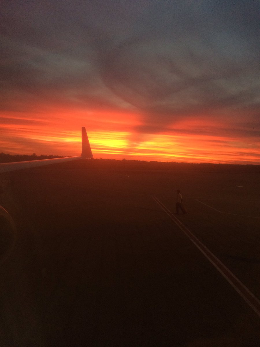 saipul_pdkb's tweet photo. Senja di tanah Minang, go tO Medan #lionair https://t.co/5LinzGHru6