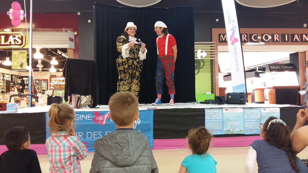 idgraph's tweet photo. @ImagineforMargo à l'honneur @CarrefourC avec un magnifique spectacle de clowns magiciens. Merci a Dolly et Lydo, clowns au grand coeur. https://t.co/ViHKZhfiyK