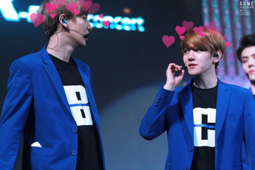 chanbaekwhearts's tweet photo. #DafBama2017_EXO vote for exo !! https://t.co/AbuHBdlWrI
