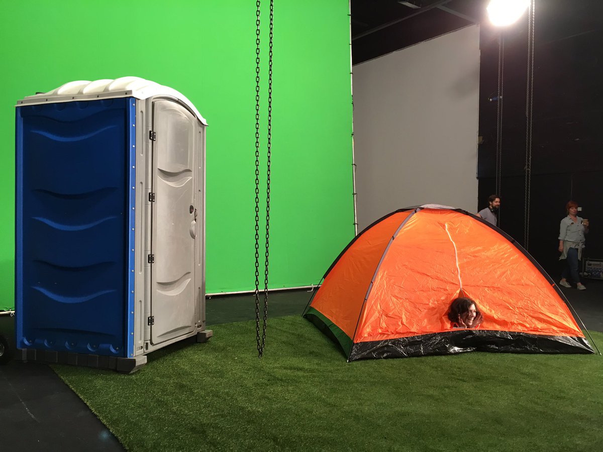 Chain between a tent and a portaloo