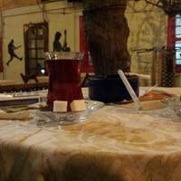 …bir gün çay içelim seninle, çaylar benden manzara senden olsun…

Orhan Kemal